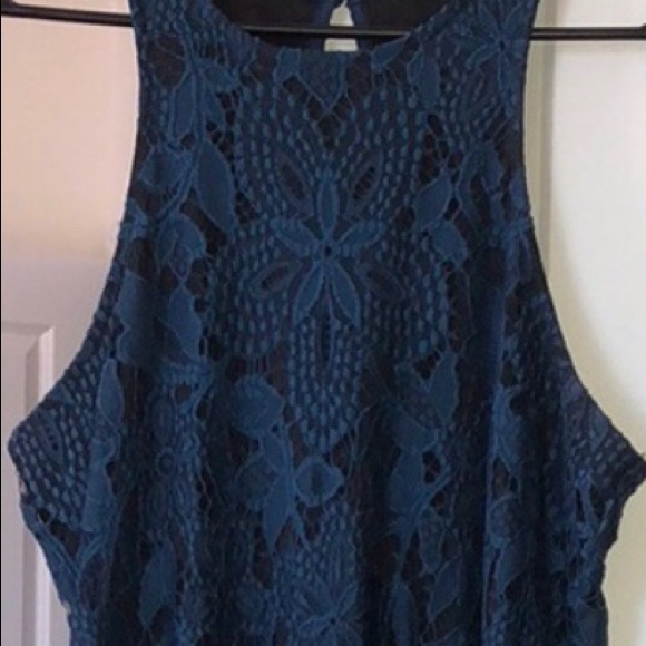Express EUC Black and blue lace dress - Picture 4 of 4